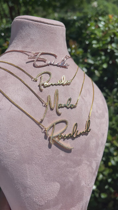 Custom name necklace Her golden muse